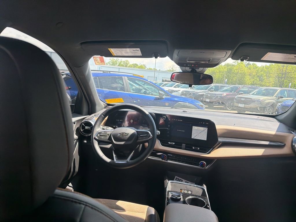 Used 2025 Chevrolet Equinox ACTIV FWD image 13