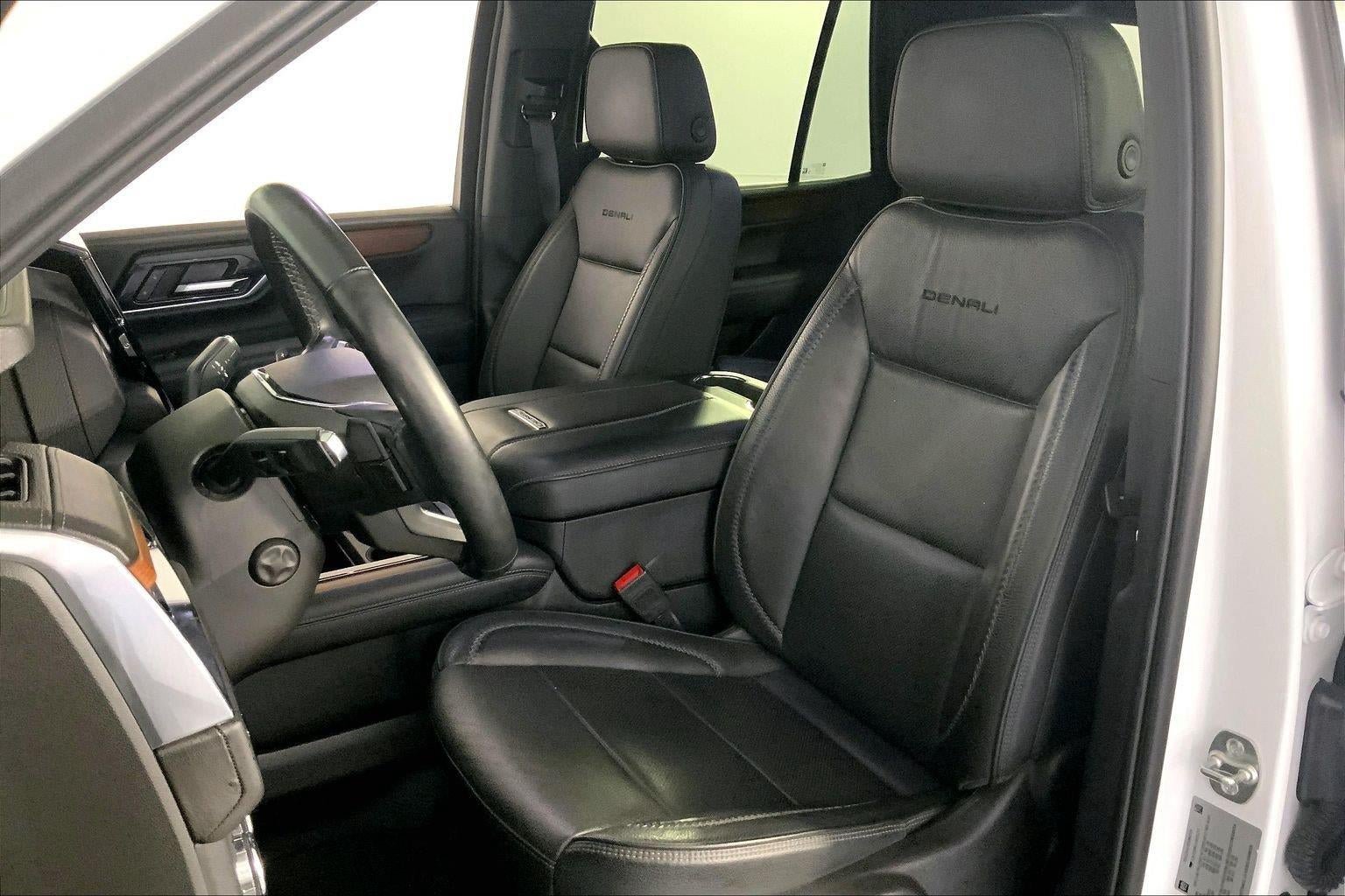 Used 2025 GMC Yukon Denali AWD/4WD image 22