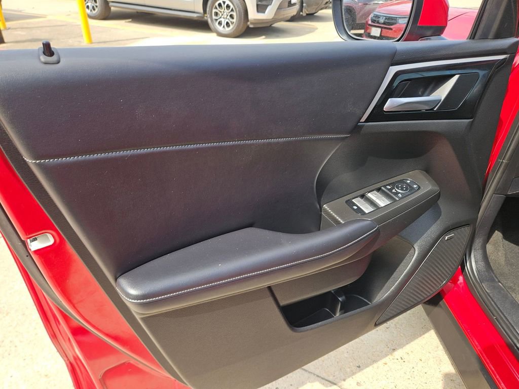 Used 2025 Mitsubishi Outlander SE FWD image 14