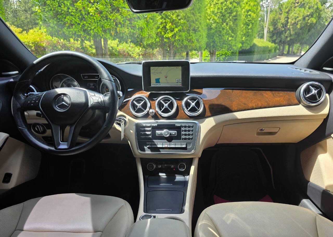 Used 2014 Mercedes-Benz CLA 250 image 15