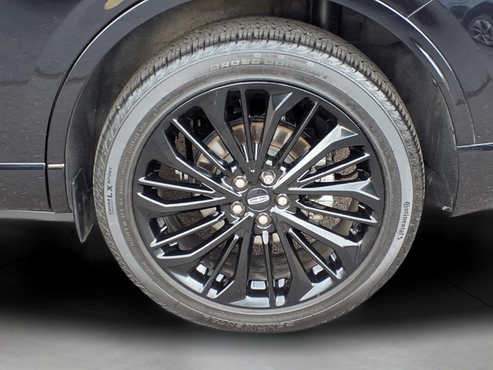 Certified 2025 Lincoln Corsair AWD w/ Equipment Group 101A image 7