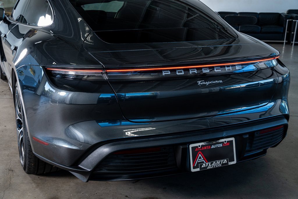 Used 2021 Porsche Taycan image 20