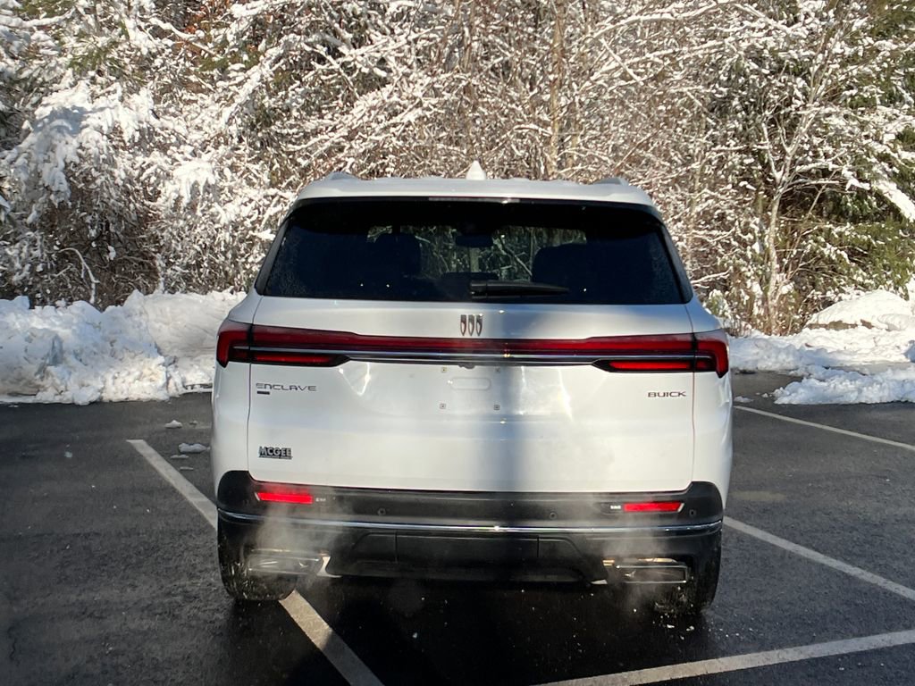 Used 2025 Buick Enclave Preferred image 4