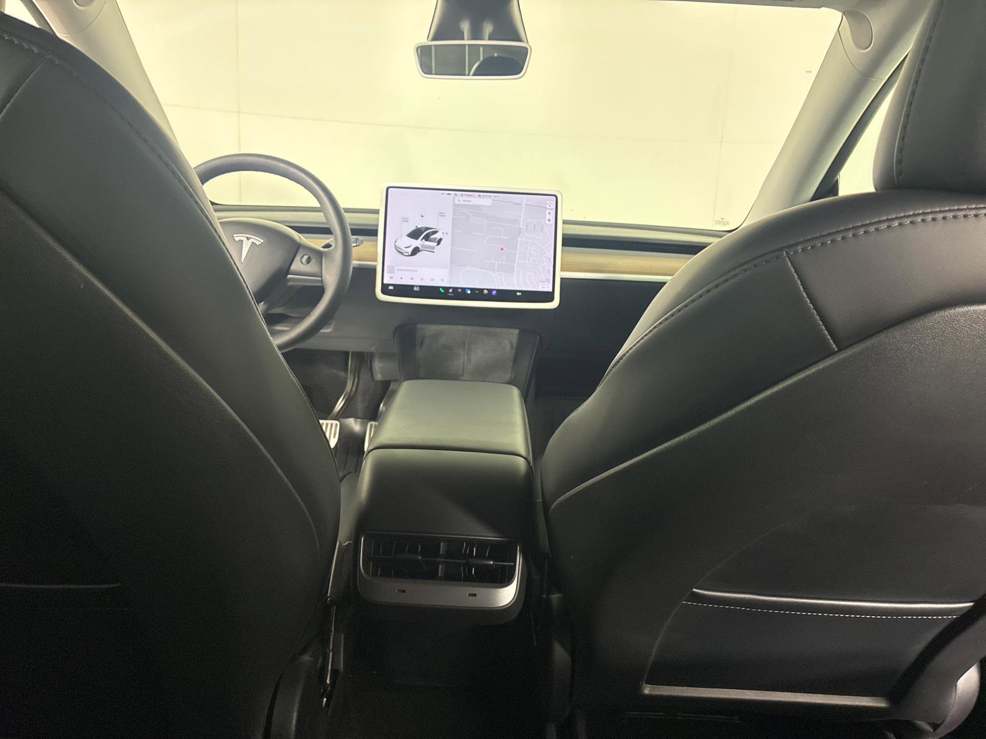 Used 2021 Tesla Model Y Long Range image 17