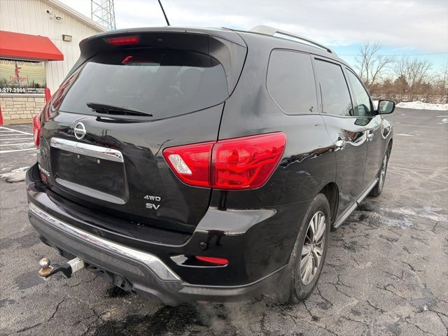 Used 2017 Nissan Pathfinder SV image 7