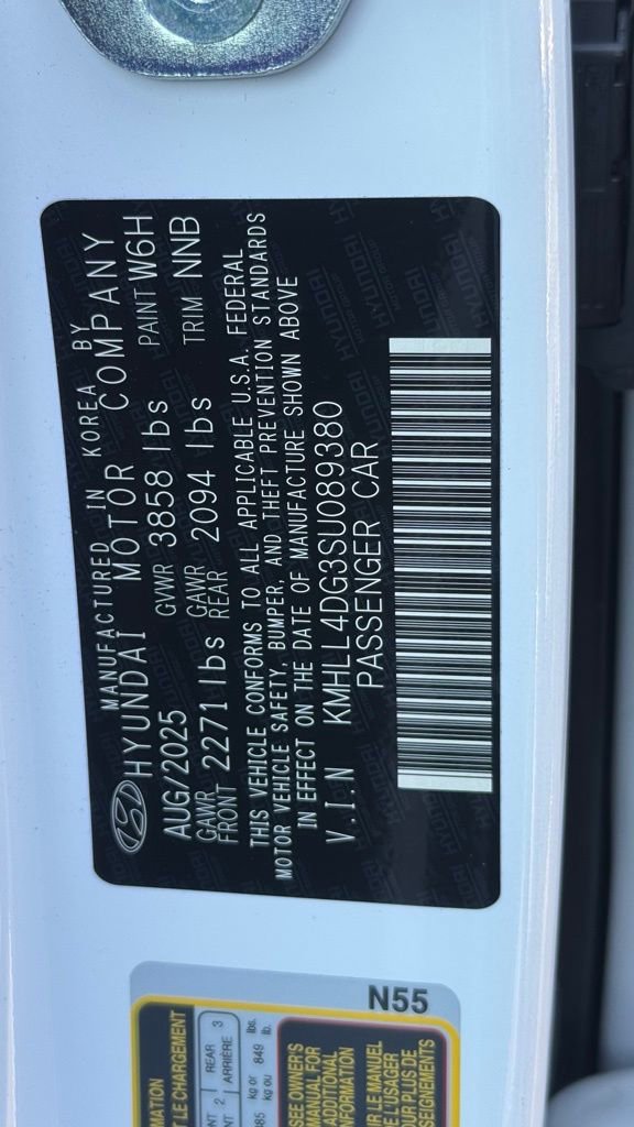 Certified 2025 Hyundai Elantra SE image 7