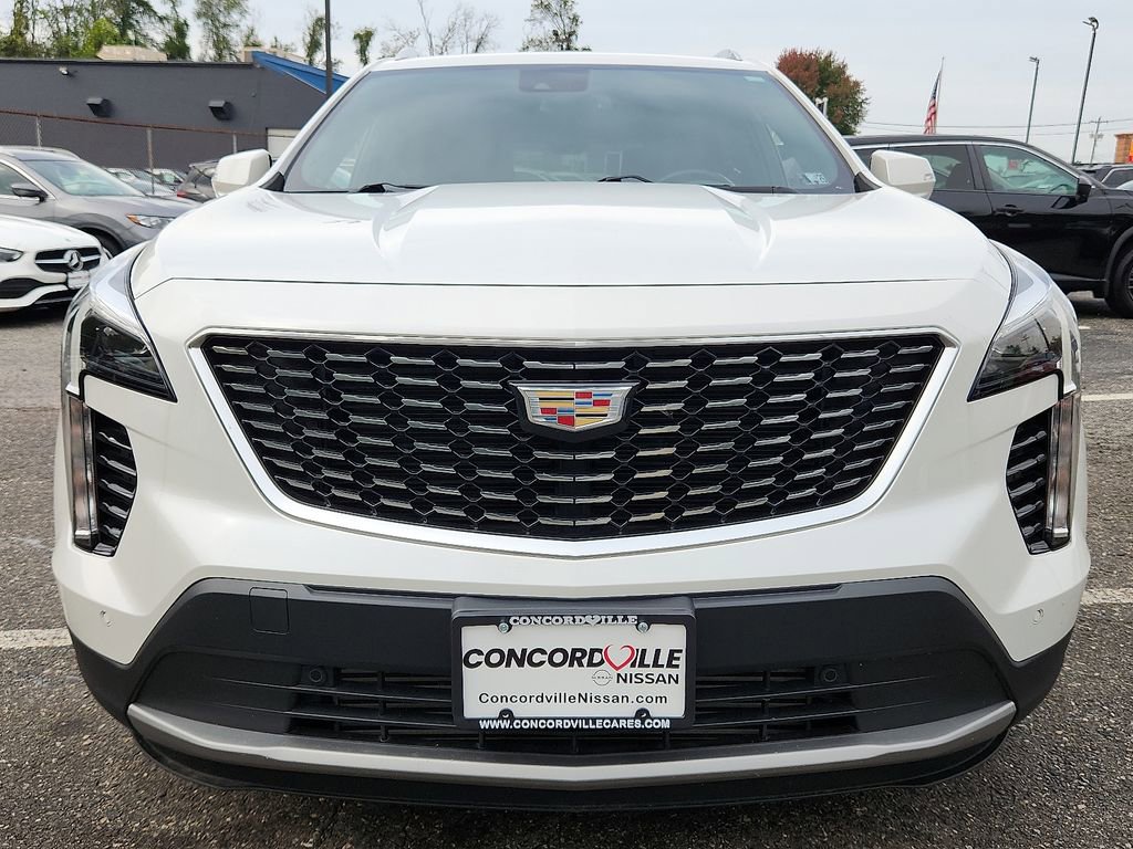 Used 2022 Cadillac XT4 Premium Luxury w/ Cold Weather Package image 2
