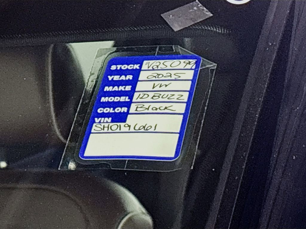 New 2025 Volkswagen ID. Buzz Pro S image 24