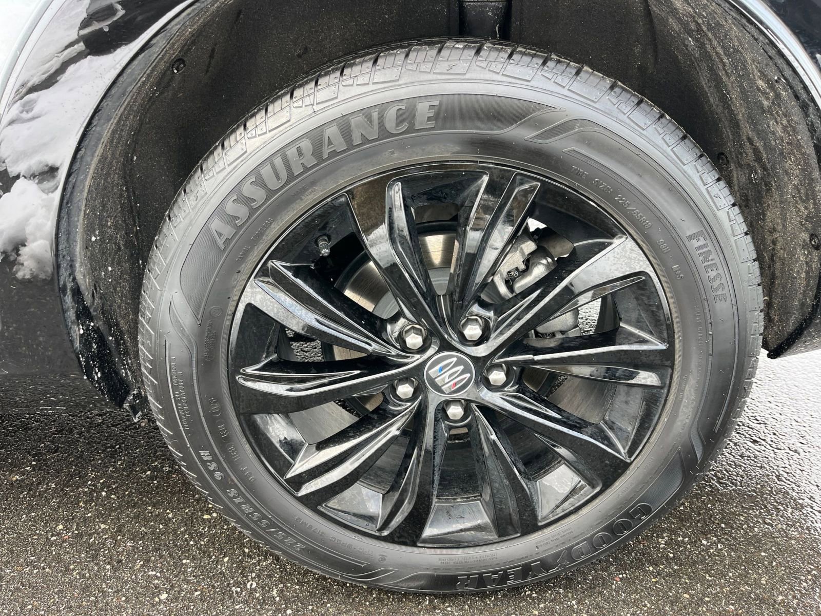 Used 2025 Buick Envista Sport Touring FWD image 30