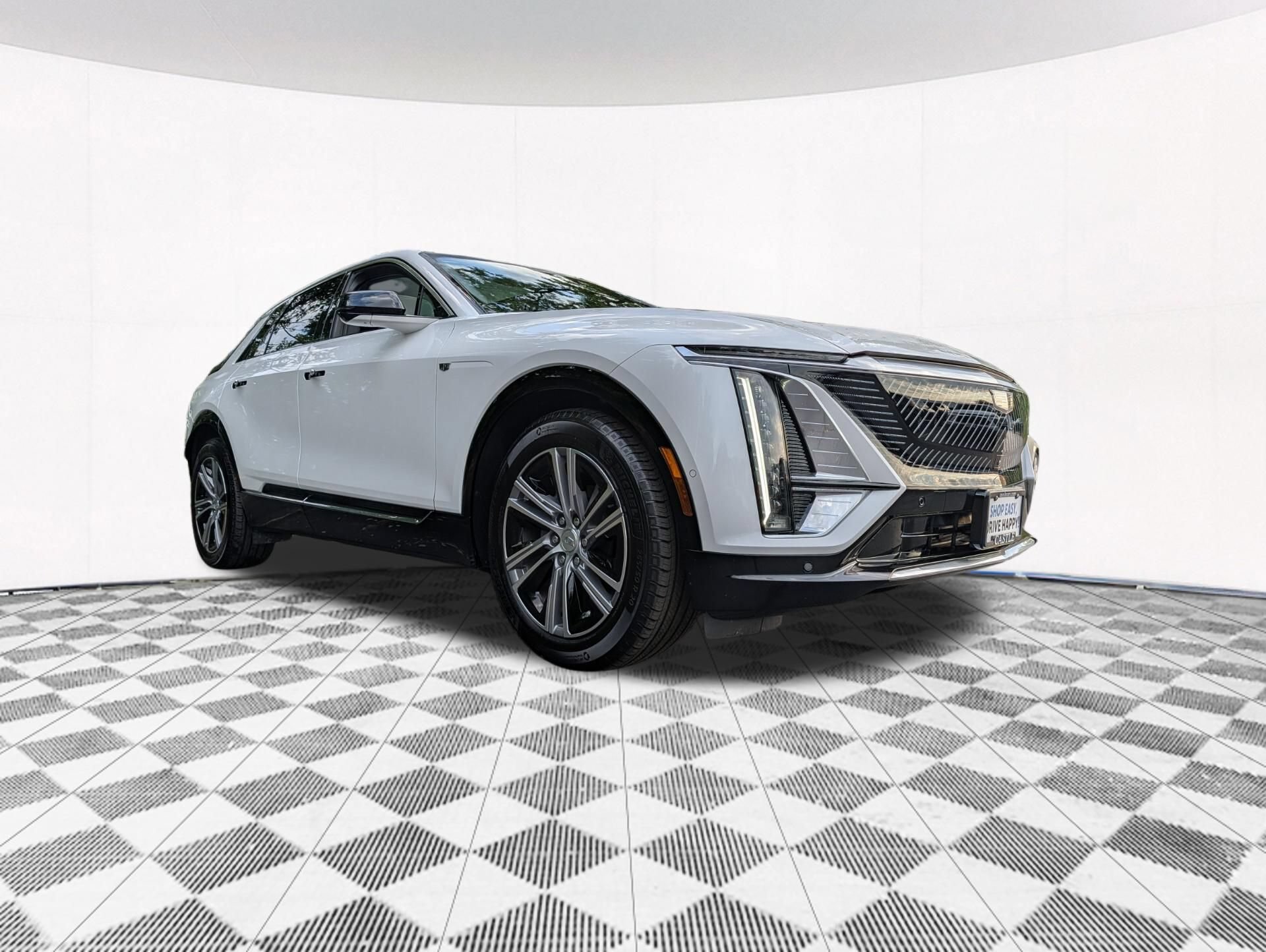 Used 2024 Cadillac Lyriq Luxury AWD/4WD image 23