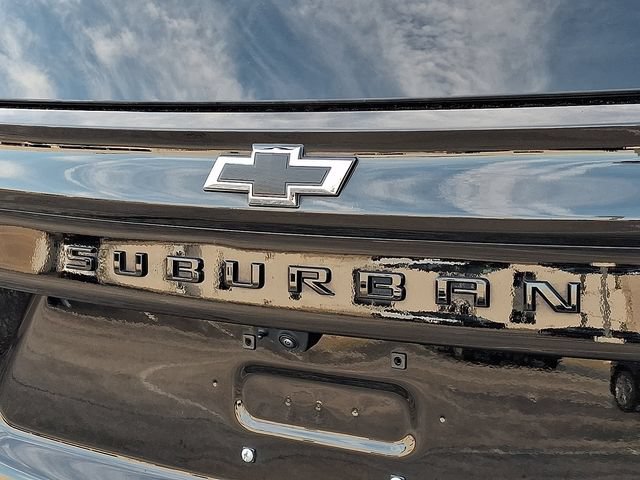 Used 2025 Chevrolet Suburban RST w/ RST Capability Package AWD/4WD image 32