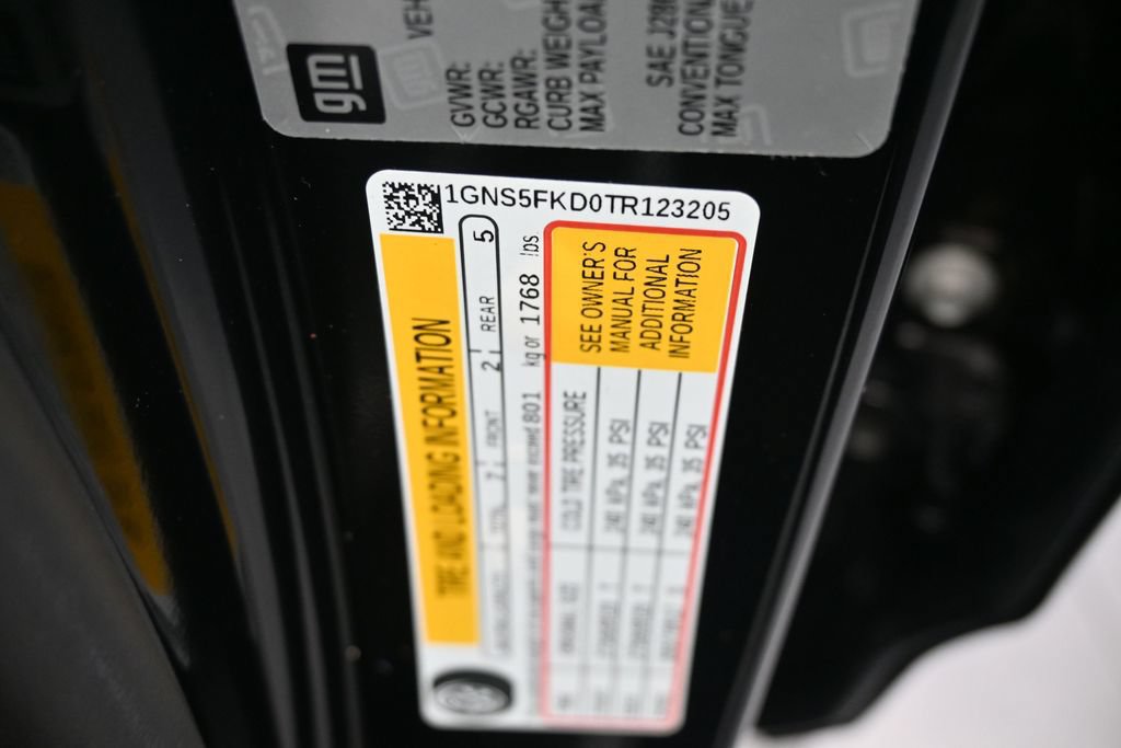 Used 2026 Chevrolet Suburban Premier RWD image 9