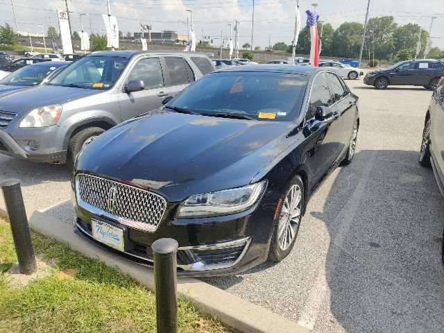Used 2017 Lincoln MKZ Reserve w/ Luxury Package AWD/4WD image 4