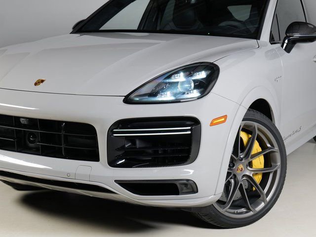 Used 2021 Porsche Cayenne Turbo S image 29