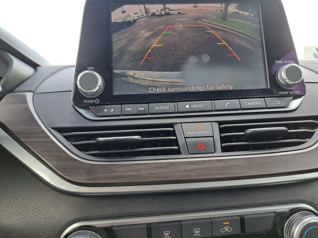 Used 2024 Nissan Altima 2.5 SV FWD image 11