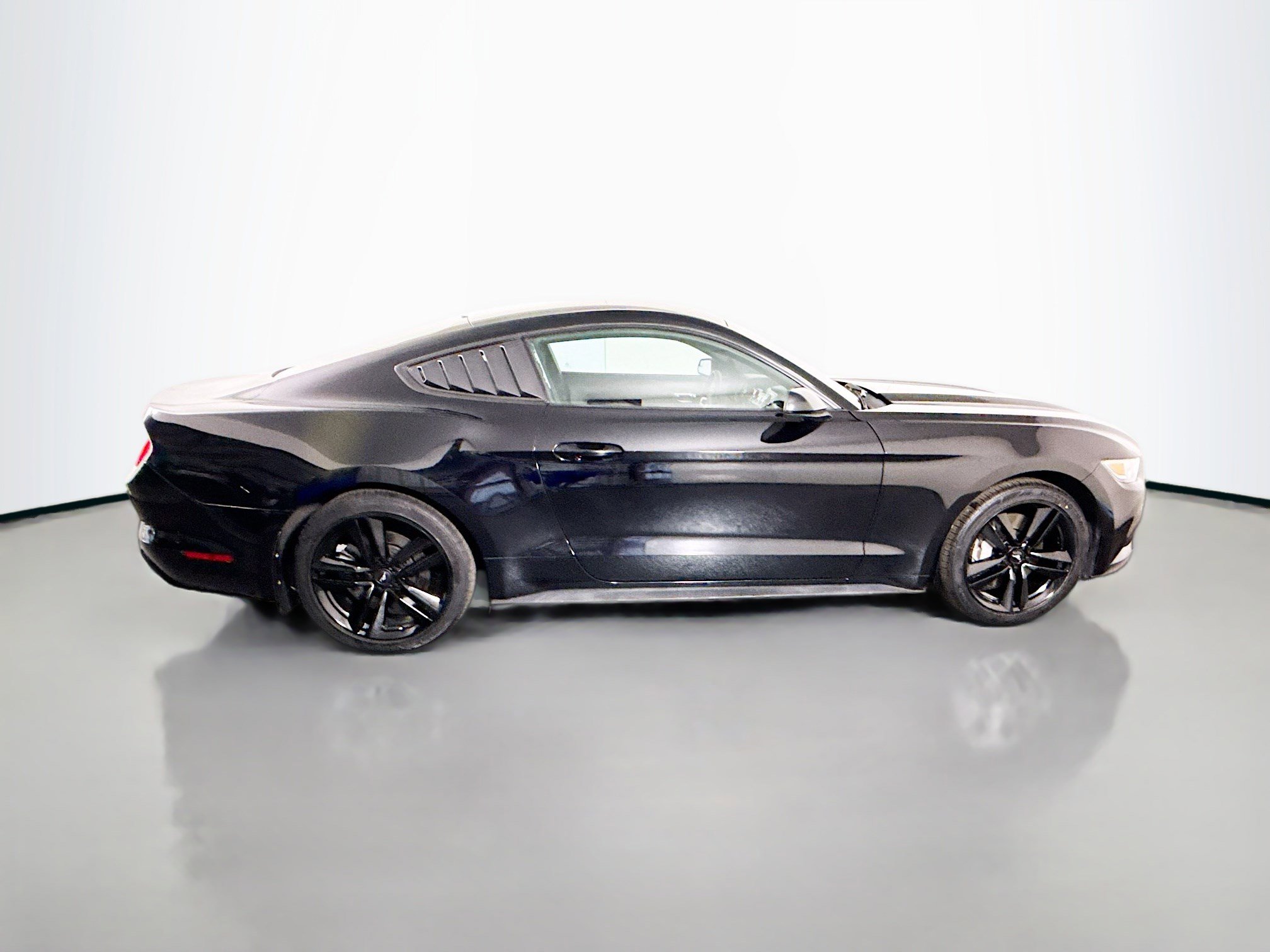Used 2016 Ford Mustang Coupe w/ Ecoboost Performance Package RWD image 11