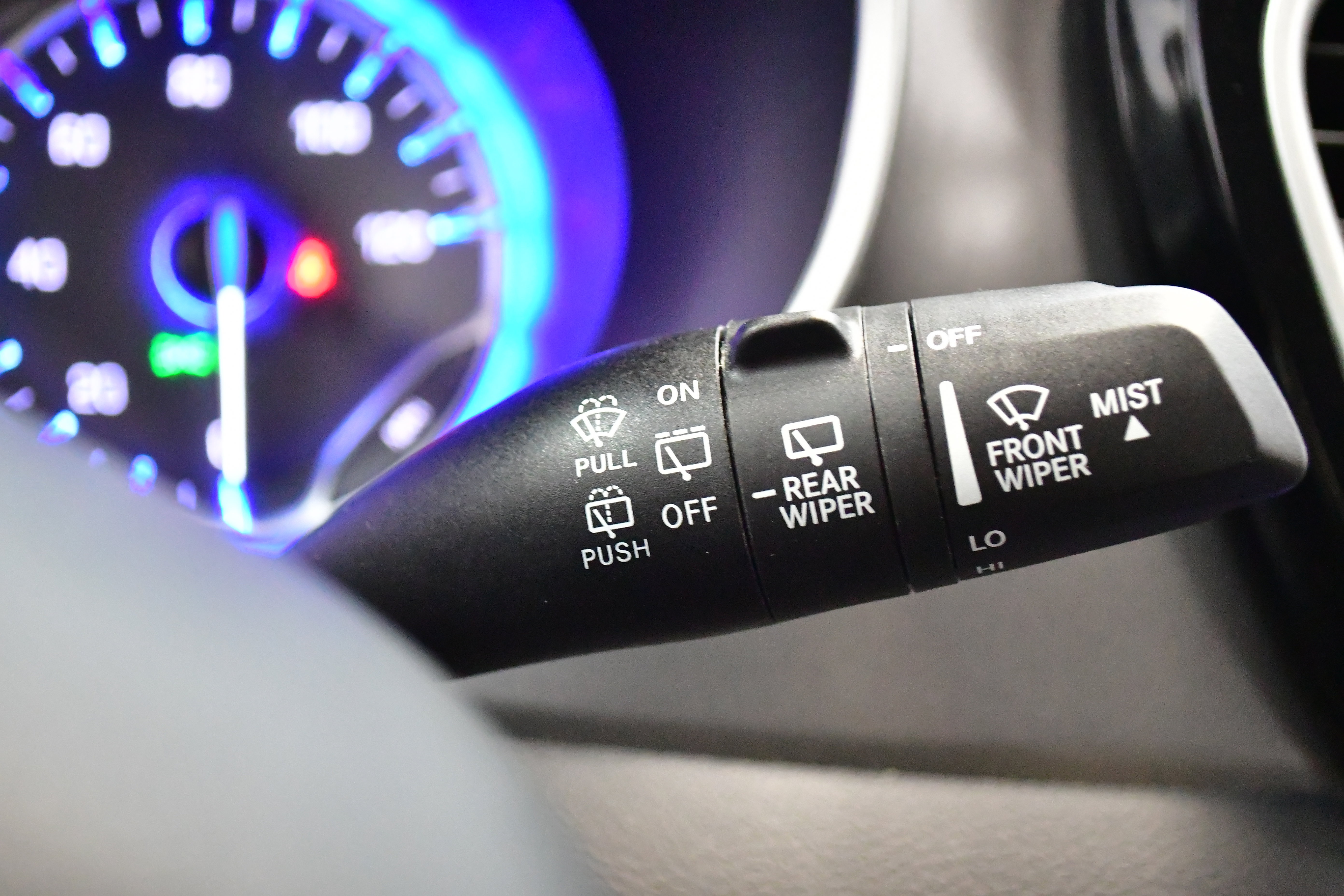 Used 2024 Chrysler Pacifica Touring-L FWD image 22