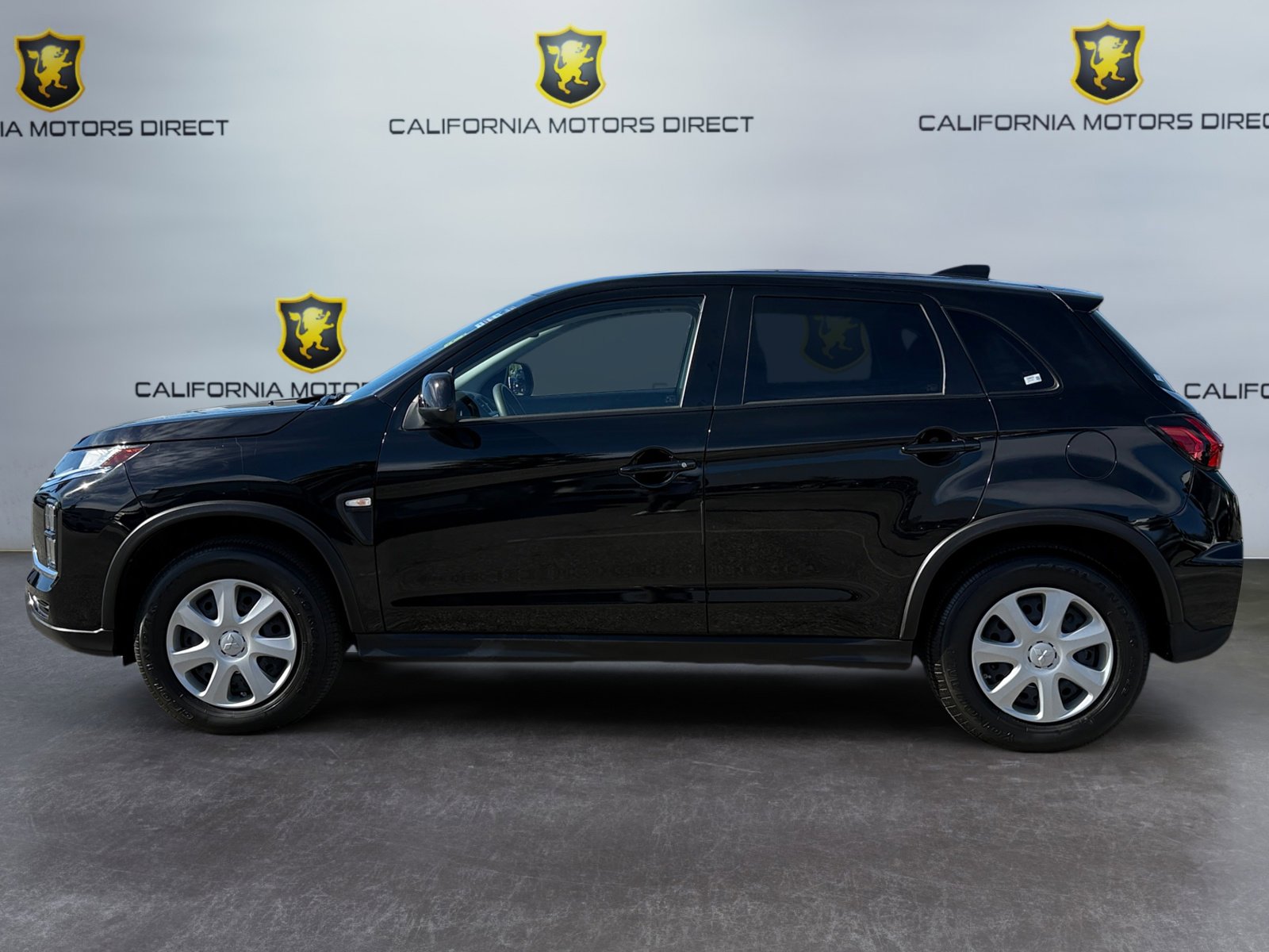 Used 2023 Mitsubishi Outlander Sport ES image 2