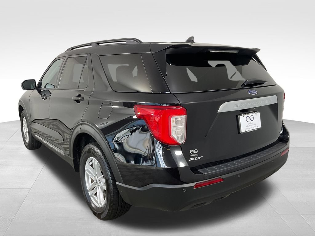 Used 2023 Ford Explorer XLT AWD/4WD image 7