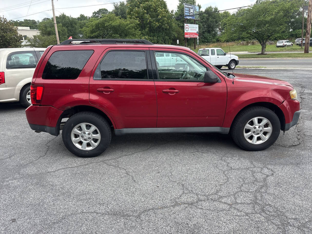 Used 2010 MAZDA Tribute i AWD/4WD image 14