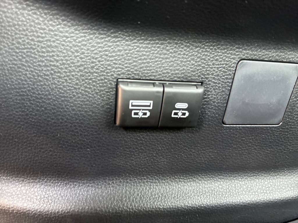 New 2026 Toyota Tundra Limited AWD/4WD image 33