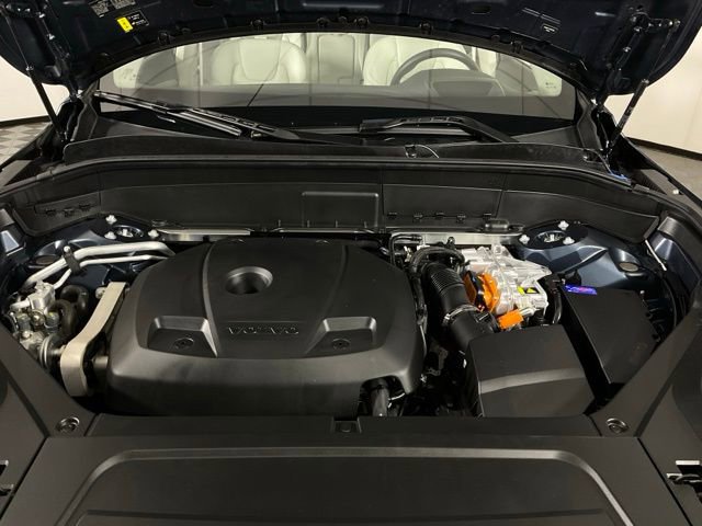 Certified 2024 Volvo XC90 T8 Ultimate w/ Protection Package Premier image 43