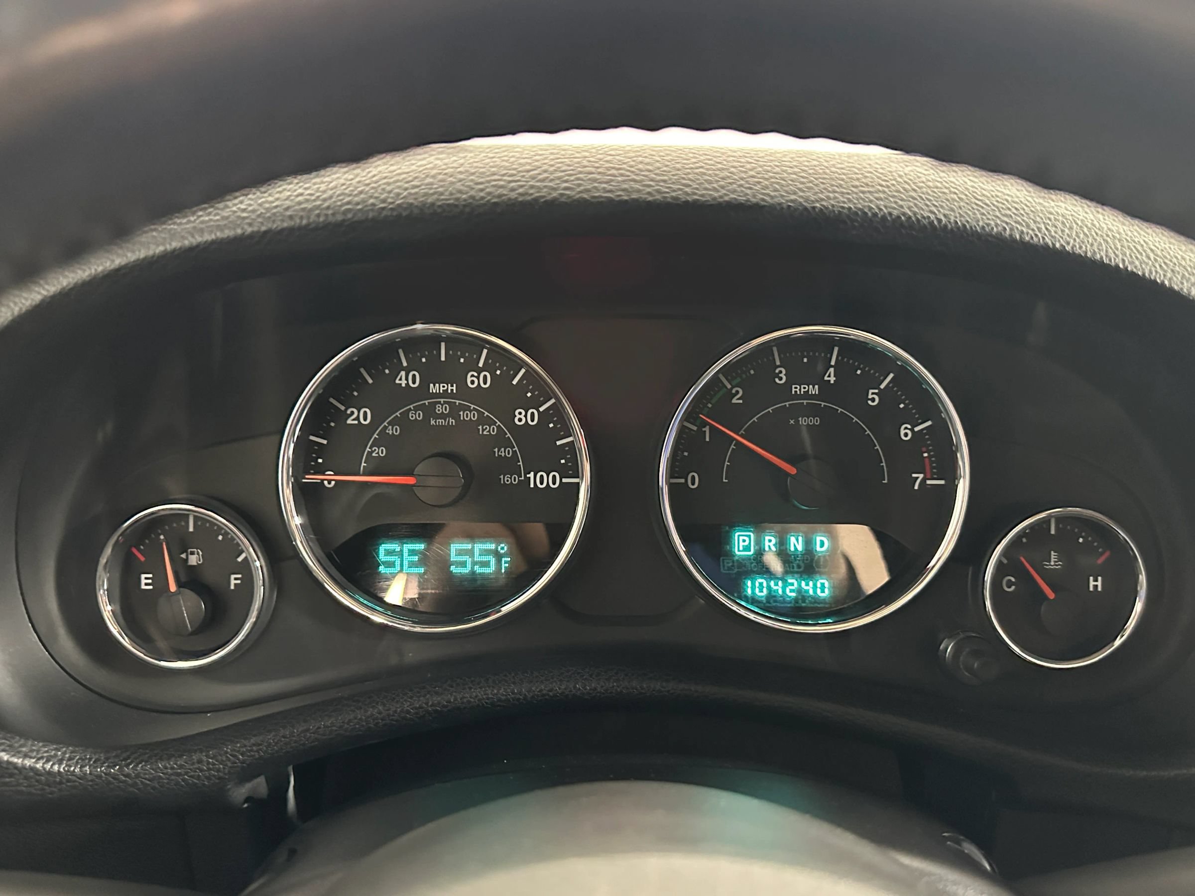 Used 2013 Jeep Wrangler Sport w/ Connectivity Group AWD/4WD image 36