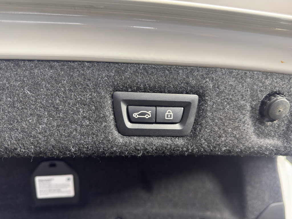 Used 2020 BMW 540i w/ M Sport Package RWD image 36