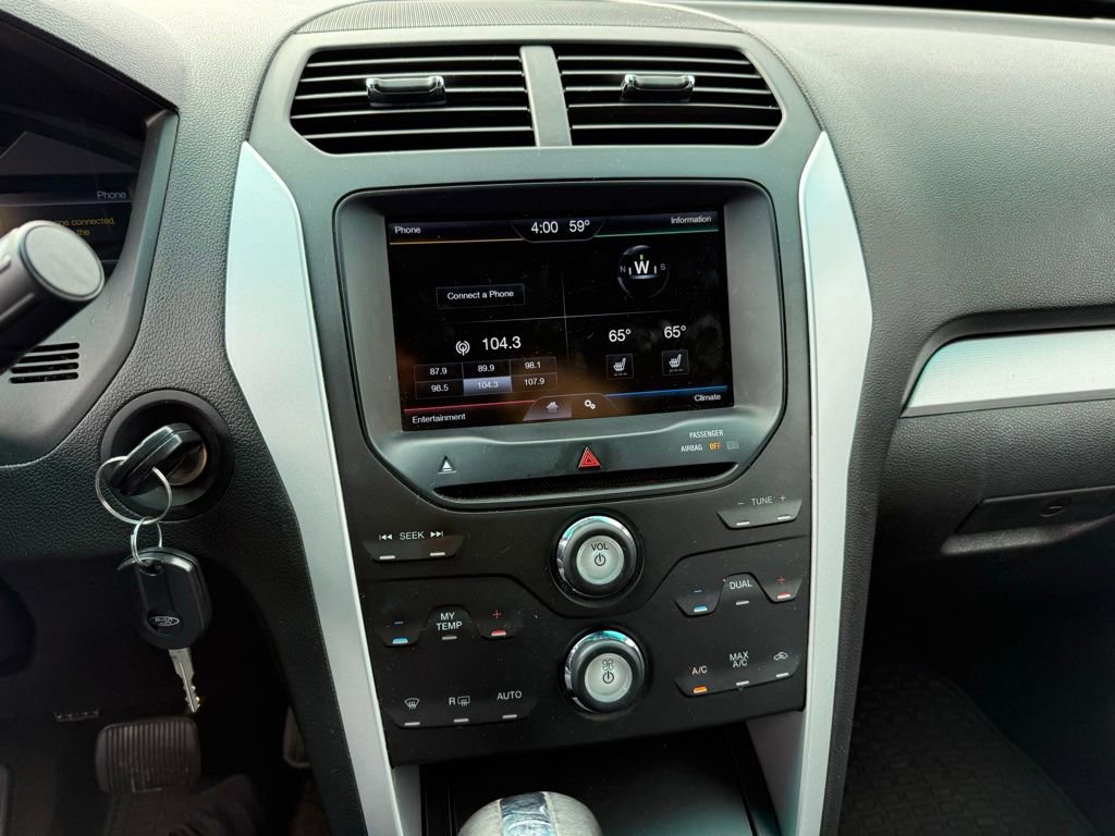 Used 2013 Ford Explorer XLT image 10