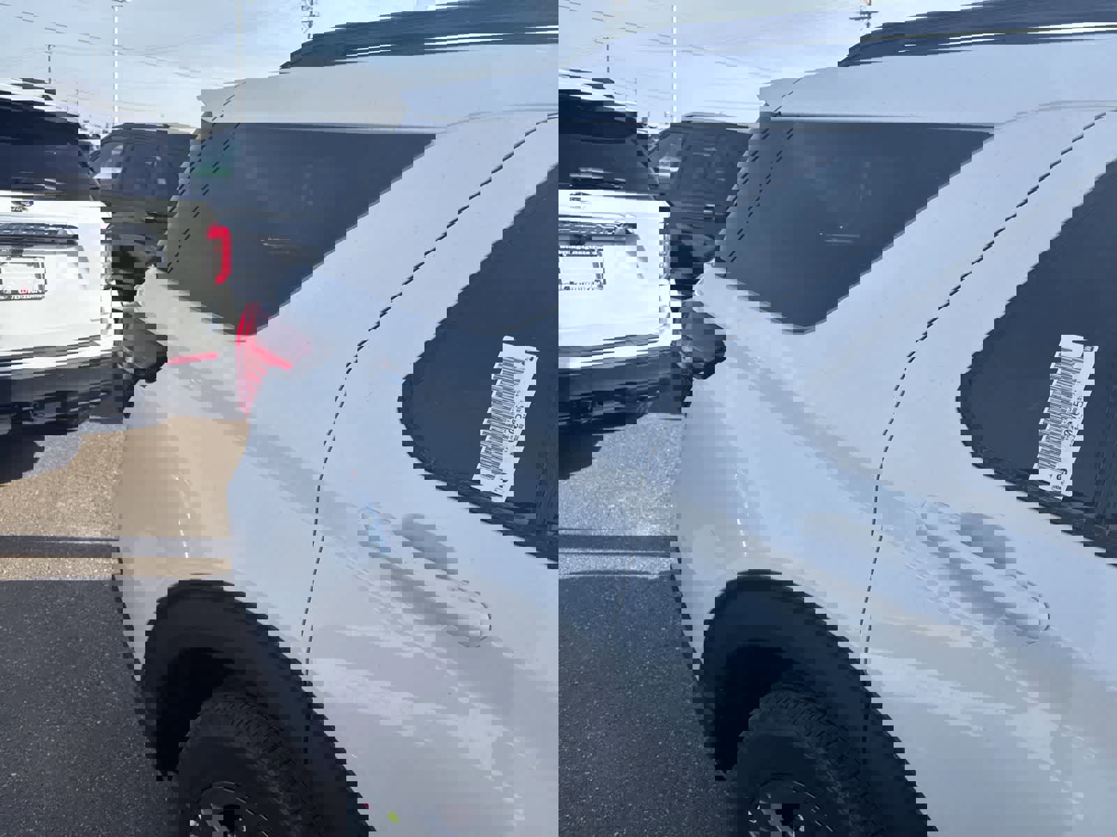 New 2026 Ford Explorer Active w/ Active Comfort Package image 12