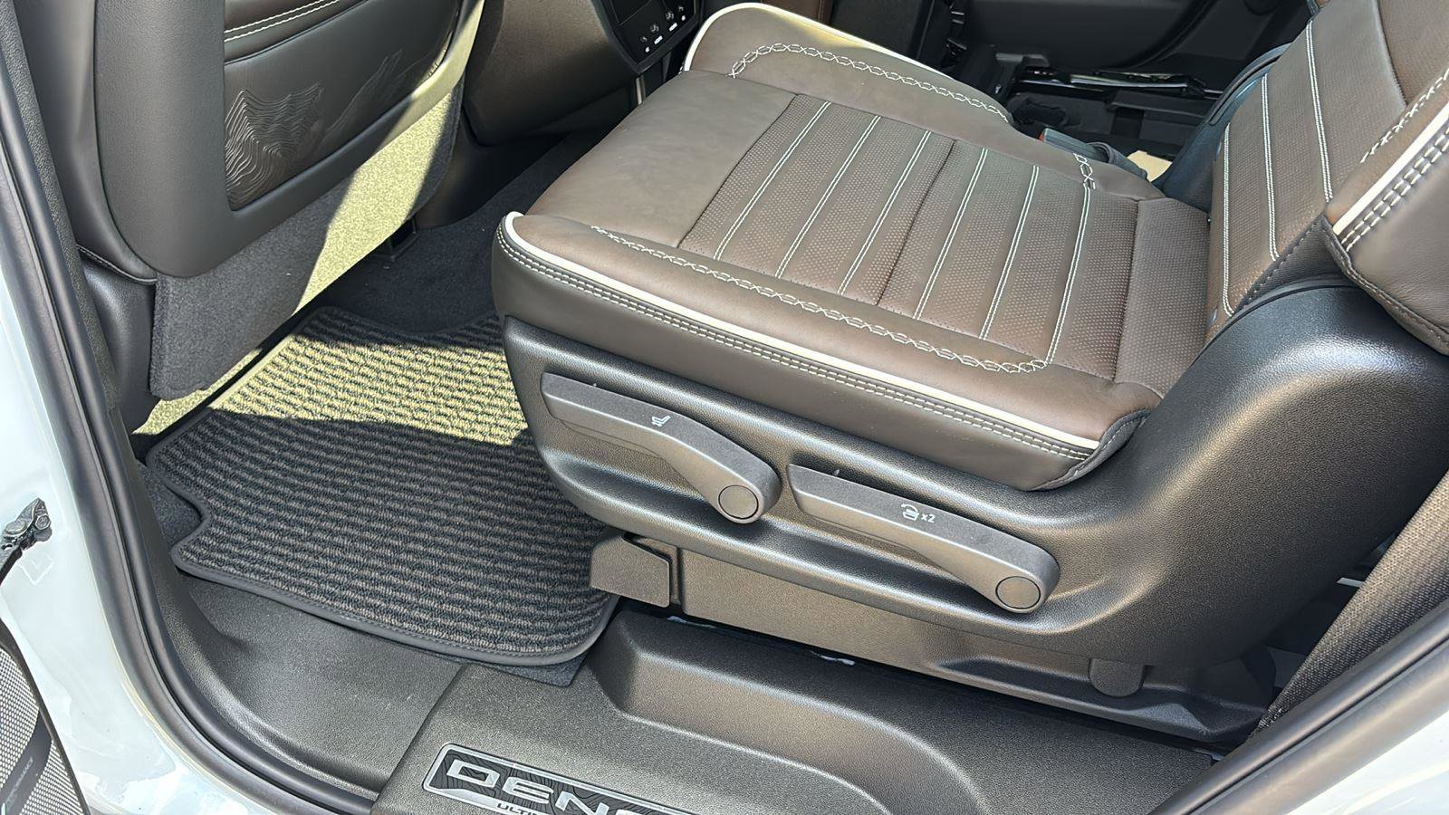 New 2026 GMC Yukon Denali Ultimate image 16