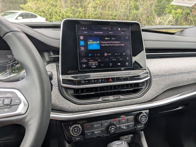 Used 2025 Jeep Compass Latitude w/ Sun & Sound Group image 20