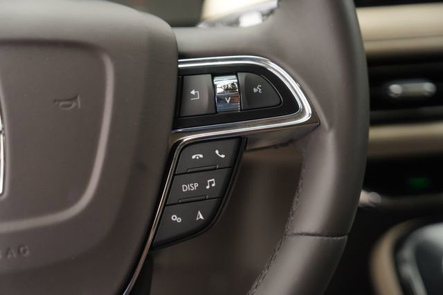 Used 2023 Lincoln Nautilus Reserve w/ Luxury Package image 24