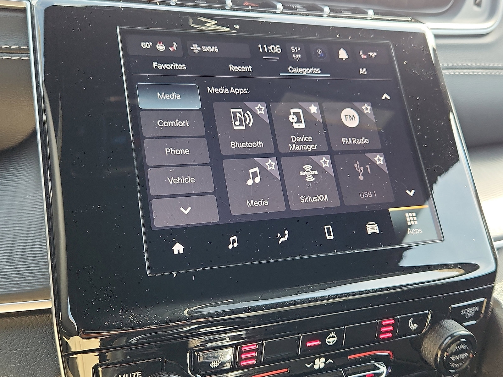 New 2025 Jeep Grand Cherokee Altitude image 16