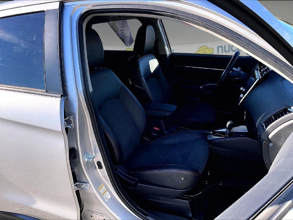 Used 2025 Mitsubishi Outlander Sport SE AWD/4WD image 11