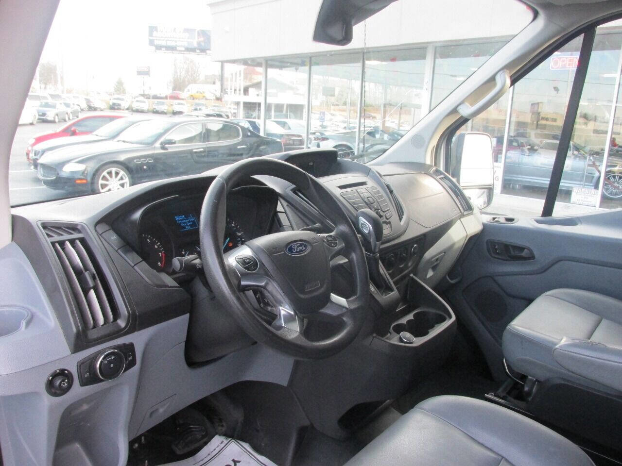 Used 2018 Ford Transit 250 148 Medium Roof image 12