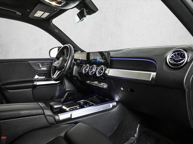 Used 2023 Mercedes-Benz GLB 250 4MATIC image 24