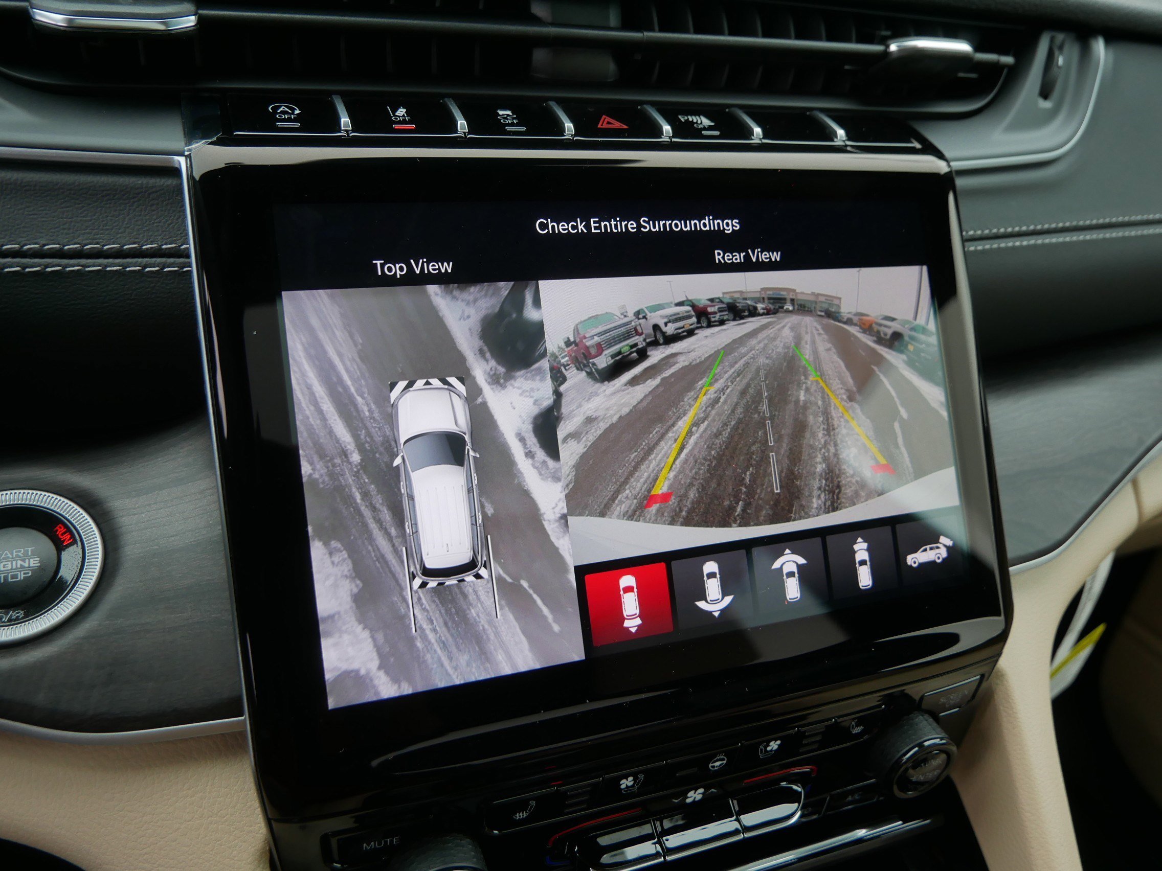 New 2025 Jeep Grand Cherokee Limited w/ Luxury Tech Group II image 17