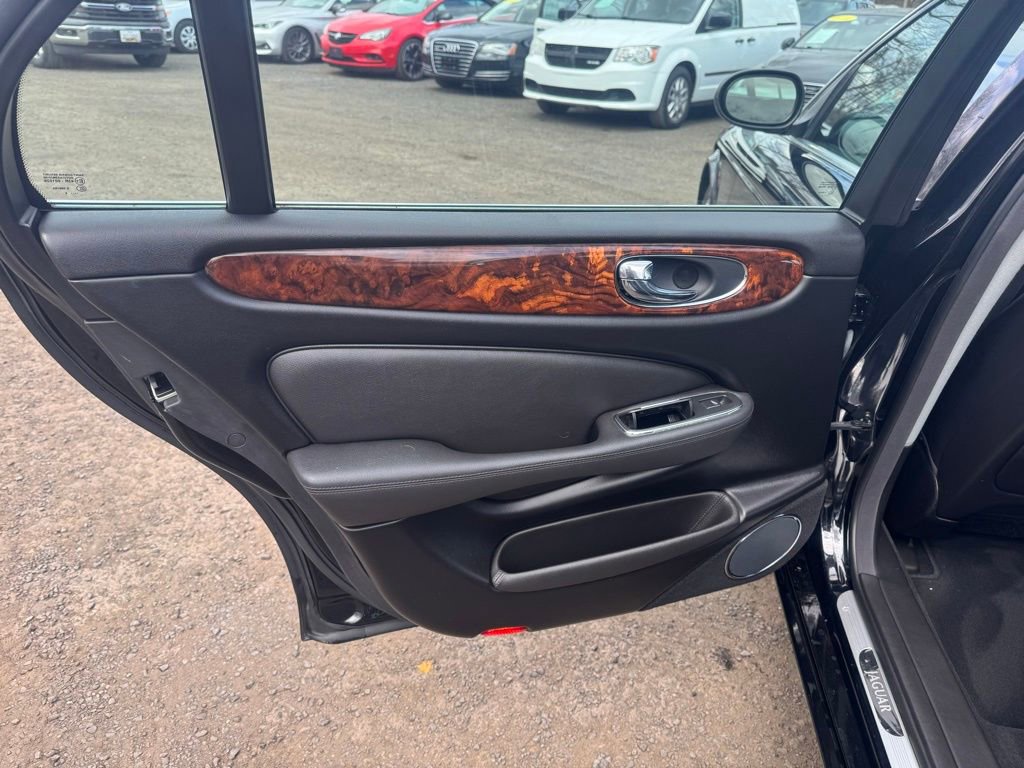 Used 2006 Jaguar XJ8 image 26