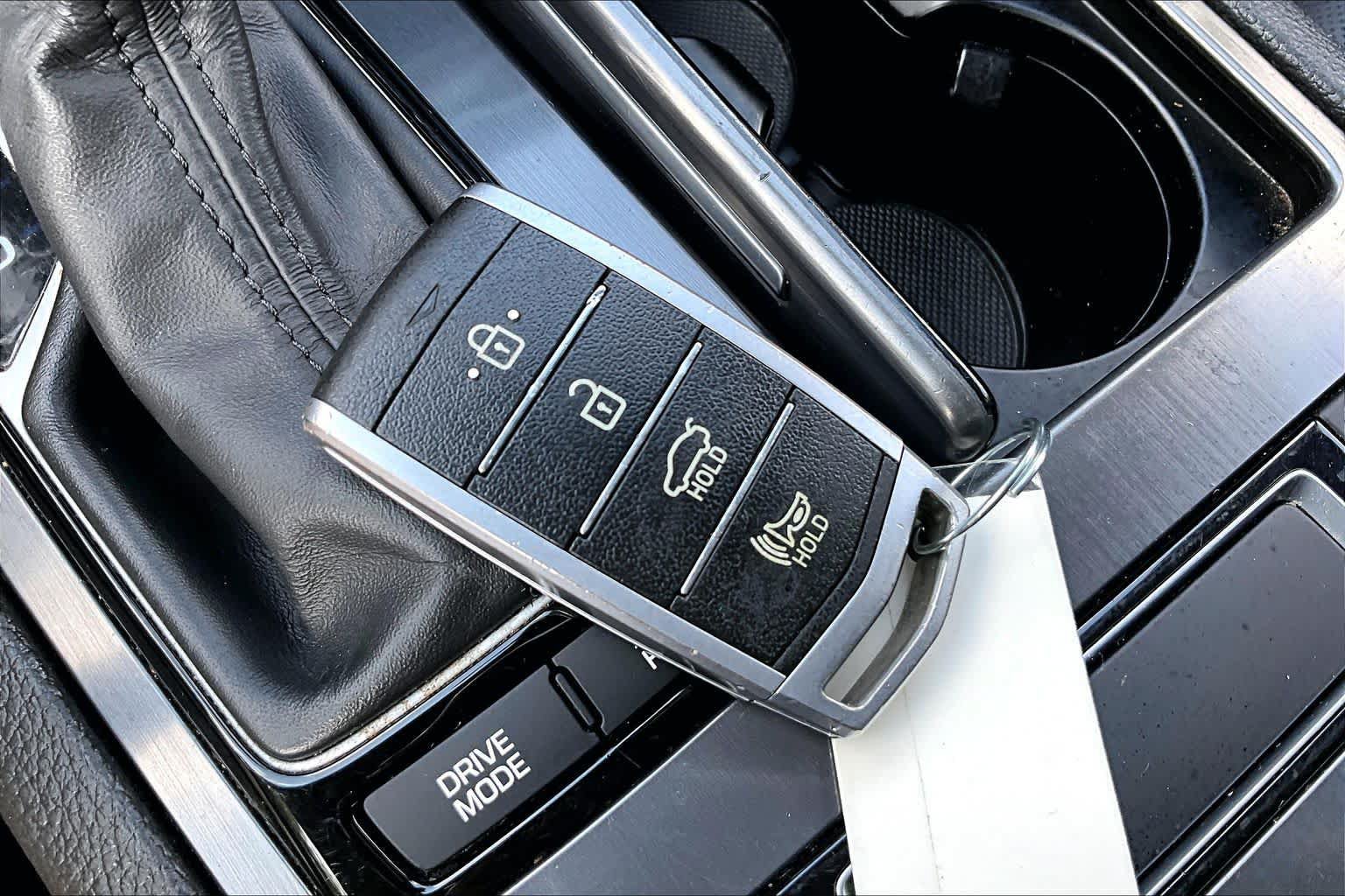 Used 2017 Genesis G80 3.8 RWD image 14