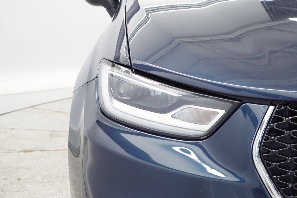 Certified 2023 Chrysler Pacifica Touring-L FWD image 12