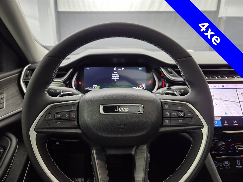 Used 2023 Jeep Grand Cherokee 4WD 4xe image 30