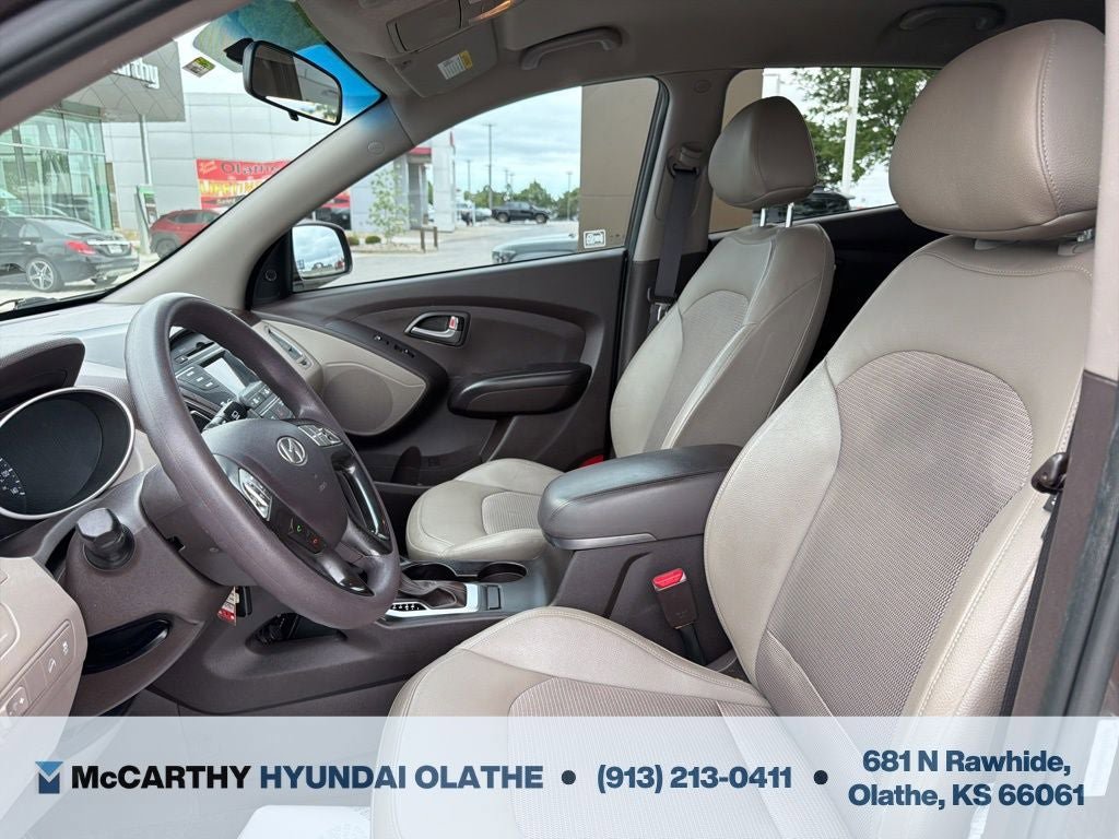 Used 2015 Hyundai Tucson GLS w/ Option Group 02 FWD image 4