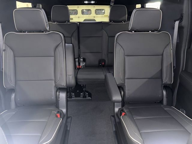 New 2026 Chevrolet Suburban Premier image 29