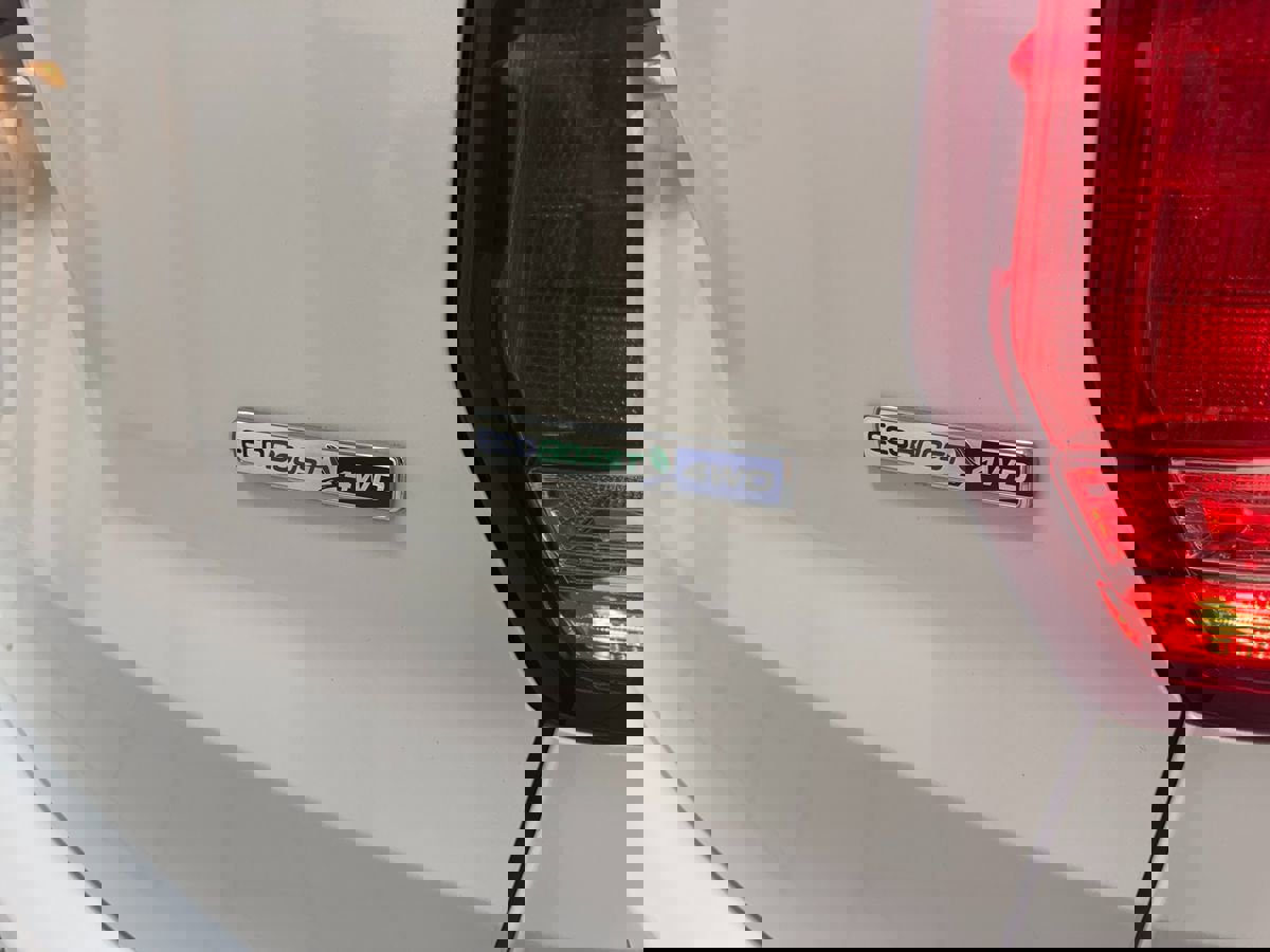 Used 2016 Ford Explorer Platinum image 65