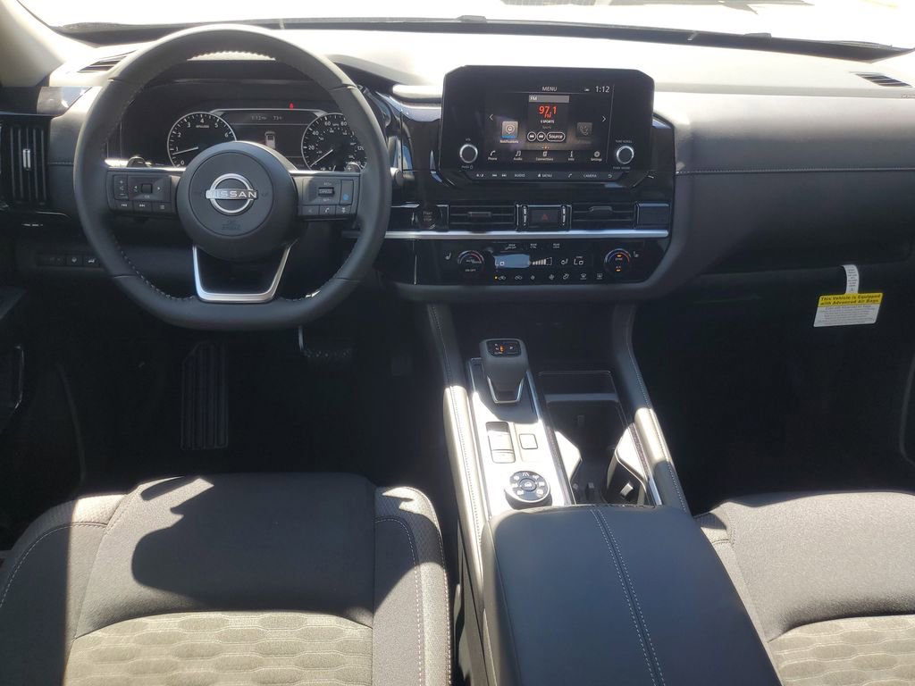 New 2025 Nissan Pathfinder SV w/ Black Appearance Package image 27