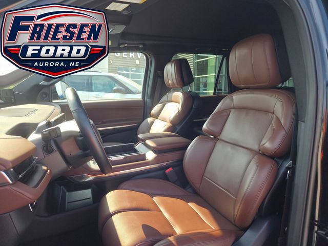 Used 2025 Lincoln Navigator Reserve AWD/4WD image 14