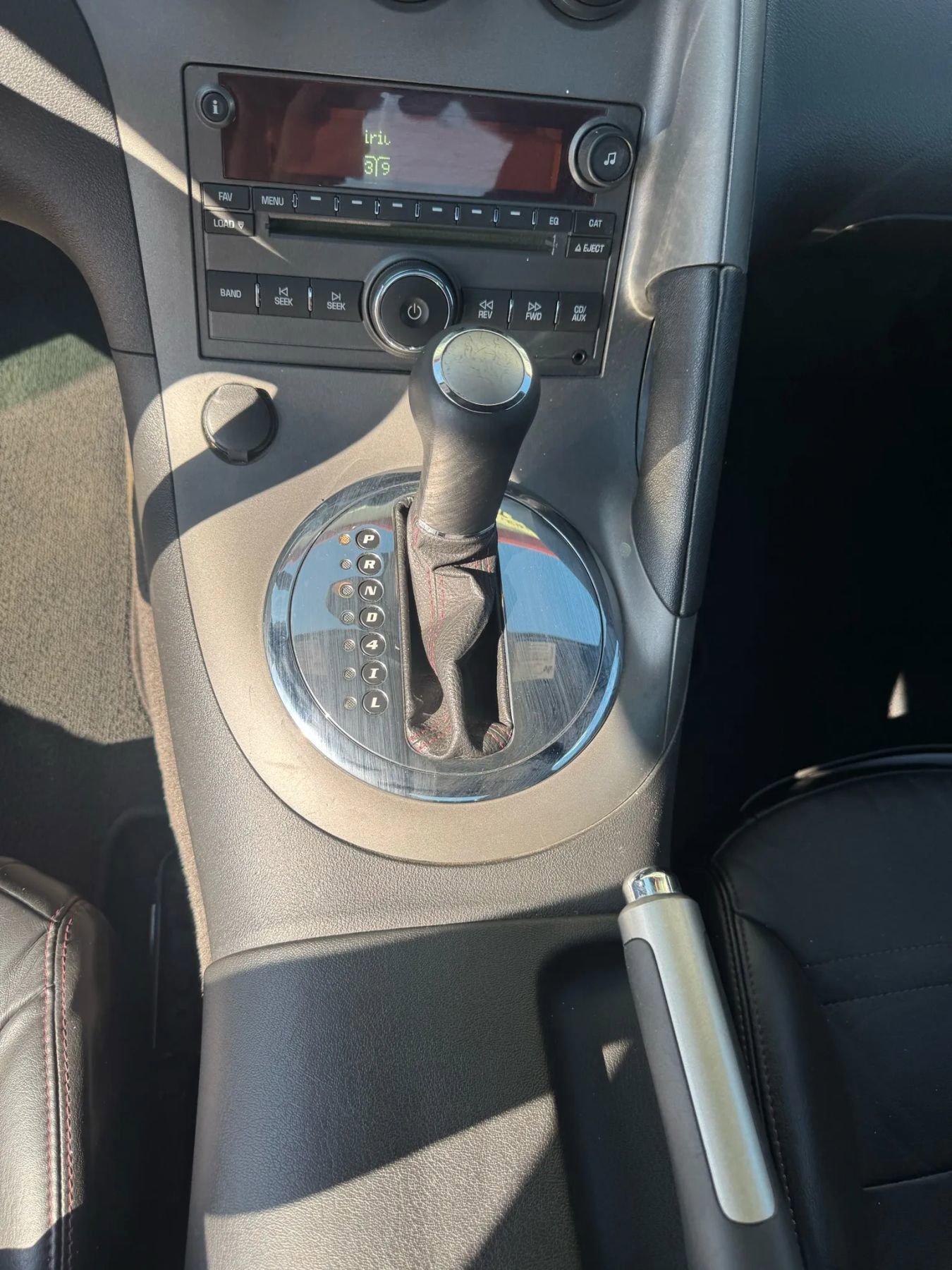 Used 2009 Pontiac Solstice GXP w/ Premium Package image 9