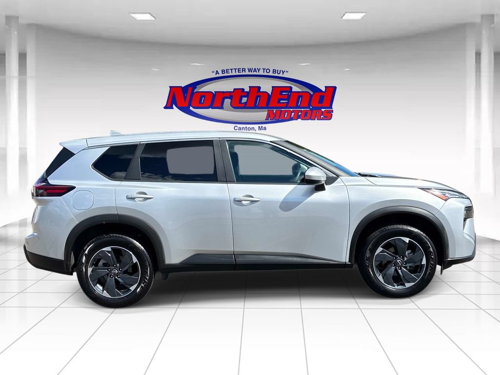 Used 2024 Nissan Rogue SV AWD/4WD image 8