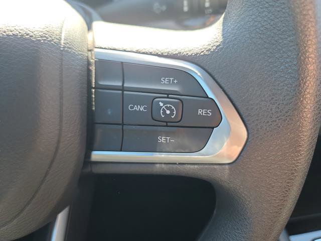 Used 2024 Jeep Compass Sport image 27